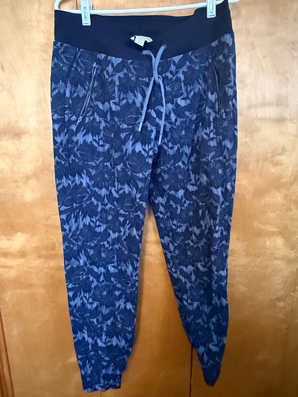Athleta Jogger pants Navy Floral Women Size 12 Tall